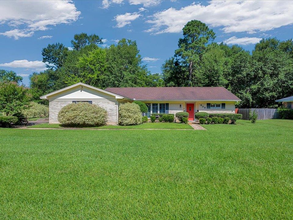 1st image of 506 Carter Dr