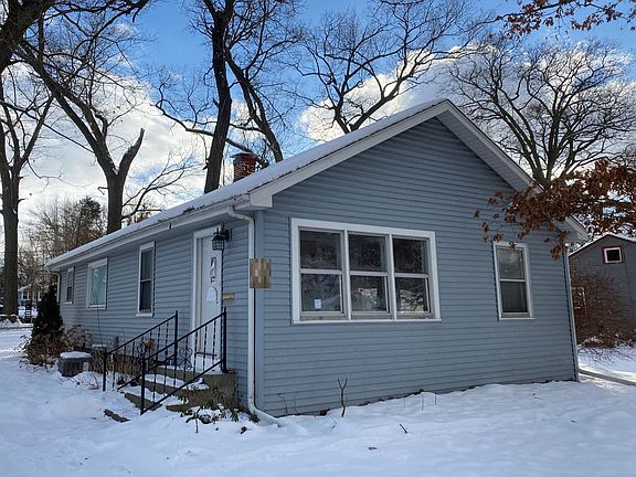 3rd image of 307 Webber St