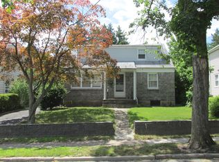 428 Valley View Rd, Englewood, NJ 07631