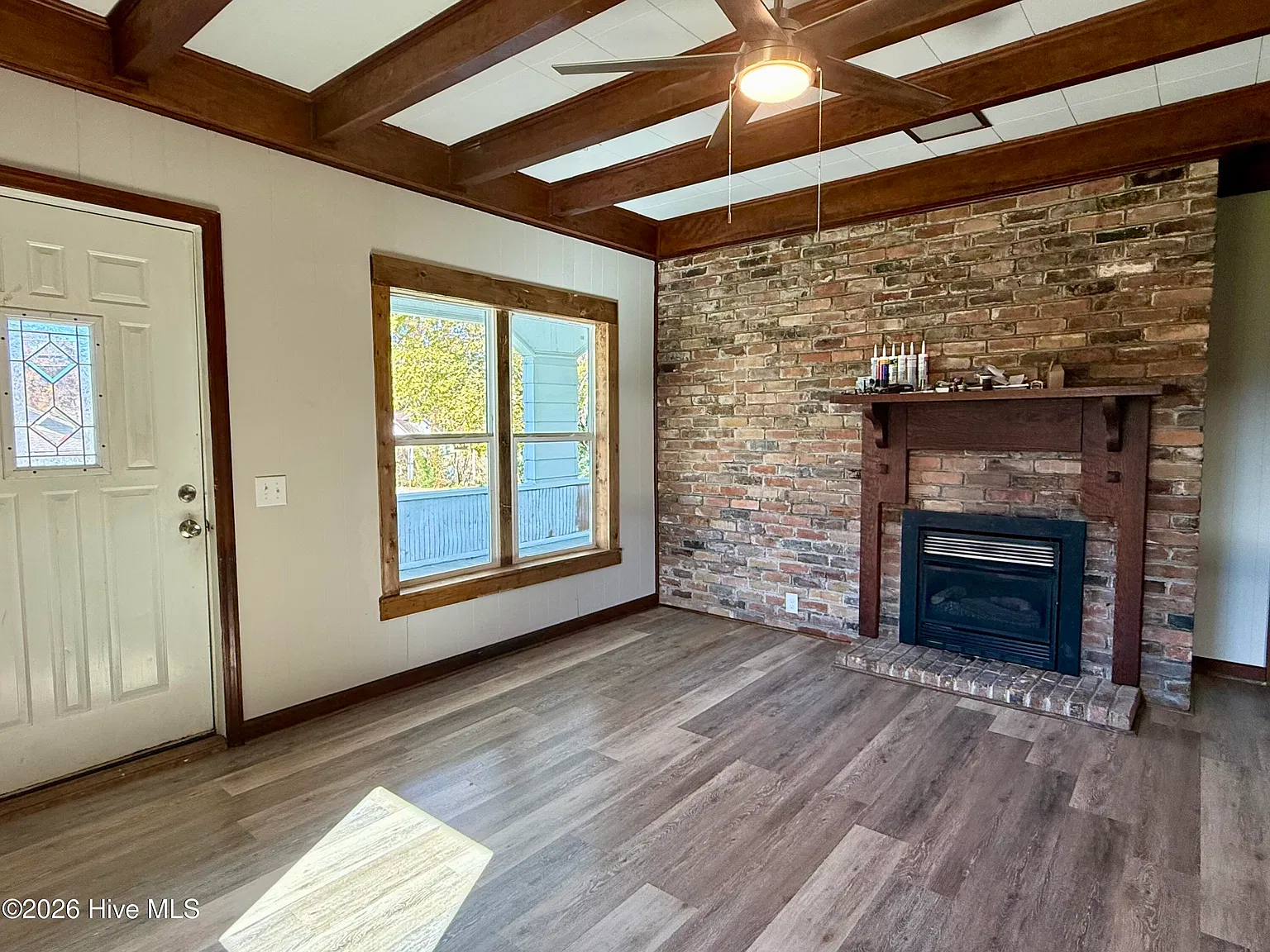 4 bed, 3.0 bath, 1820 sqft, $1,995 — Photo 3