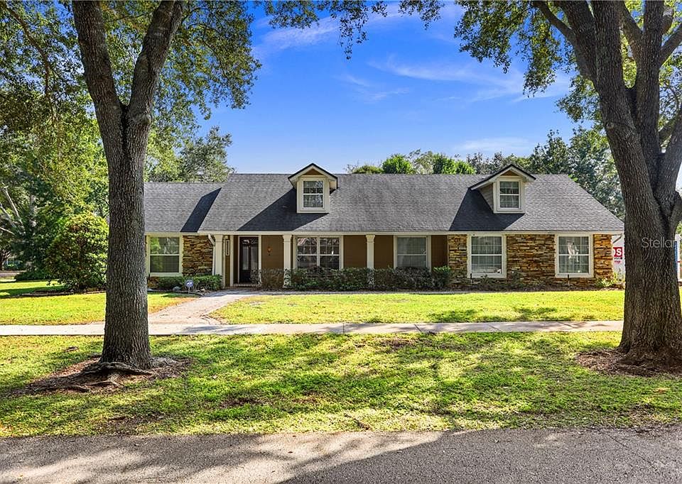 1st image of 4205 Winderlakes Dr