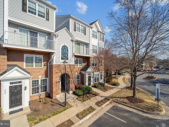 2nd image of 5904 Terrapin Pl Unit 102