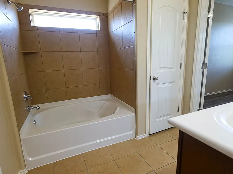 17208 Bridgefarmer Blvd — Photo 16