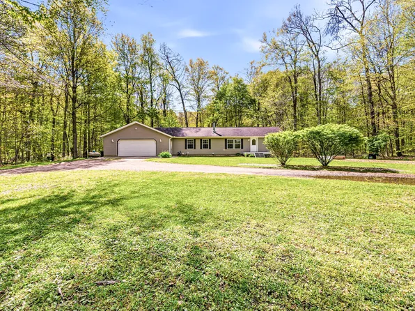 26671 M 60, Cassopolis, MI 49031