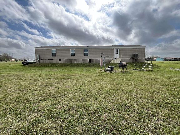 2nd image of 1112 Lena Dr