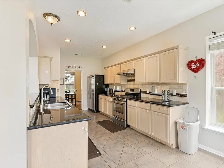 9318 Filaree Ridge Ln — Photo 4