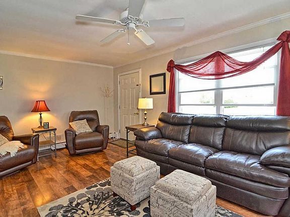 3rd image of 137 W Lincoln Ave