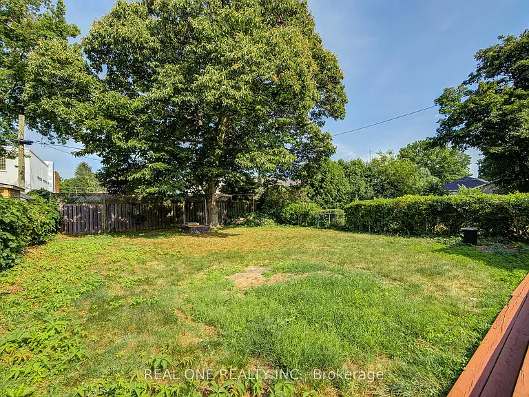 4052 Saint James Ave — Photo 43