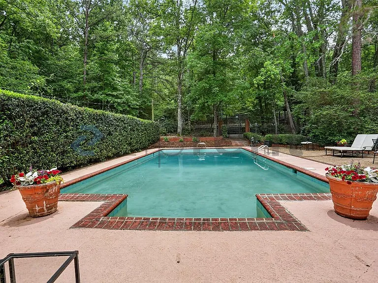 615 Pinecrest Dr — Photo 7
