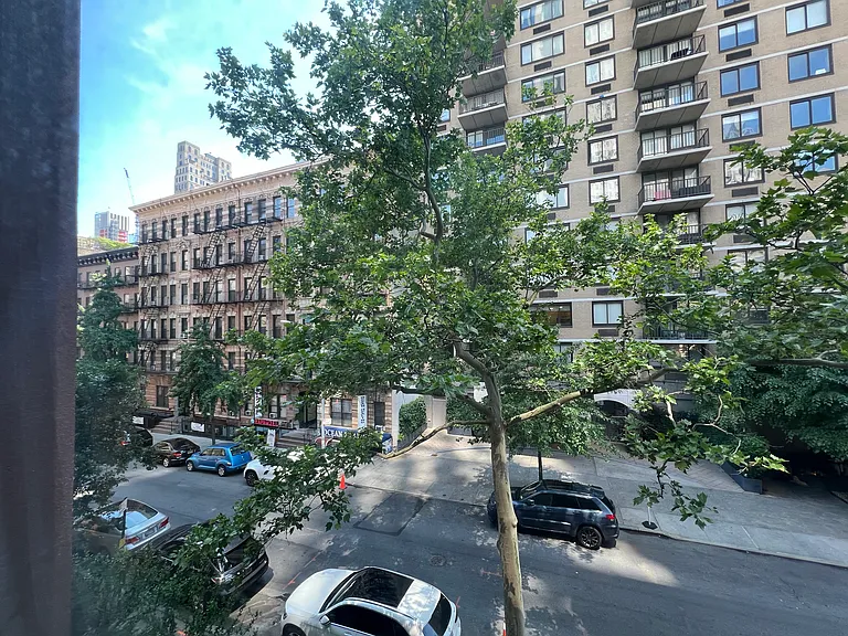 201B E 82nd St #A — Photo 6