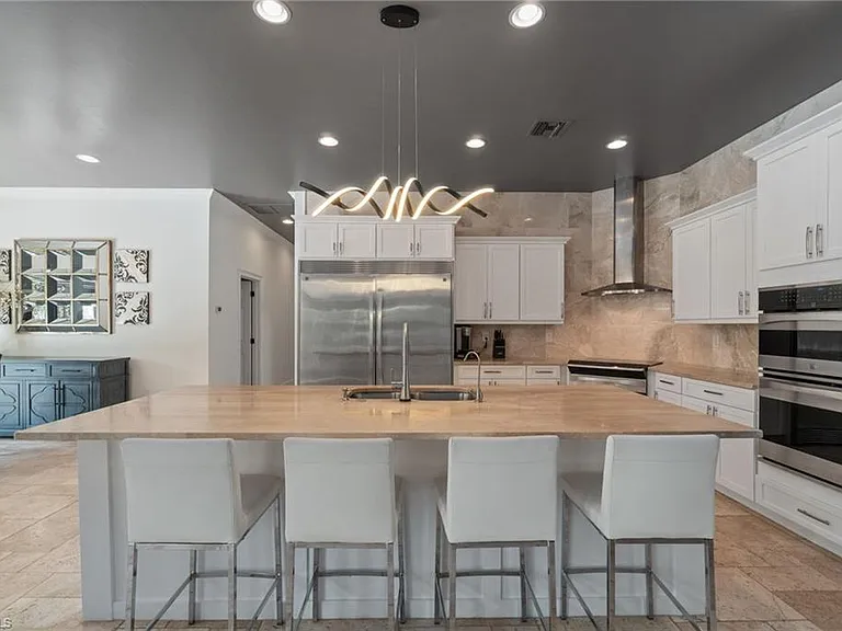 5420 Boxwood Way — Photo 7
