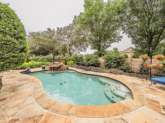 5th image of 3240 Paddock Cir