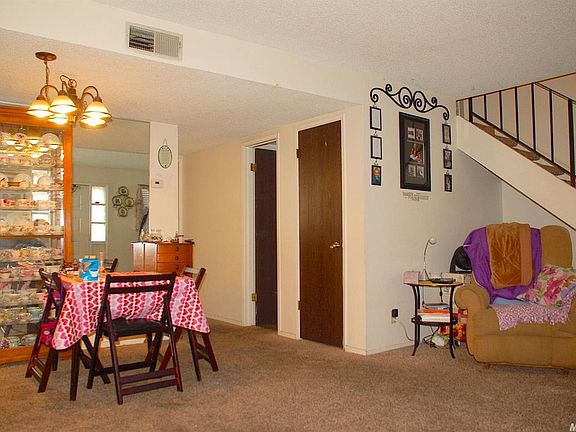 2nd image of 4036 Oak Villa Cir