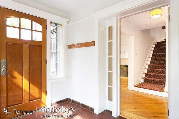 Sold by Terrace Sotheby's International Realty | media 61