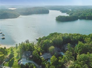 1300 N Chickasaw Dr, Westminster, SC 29693