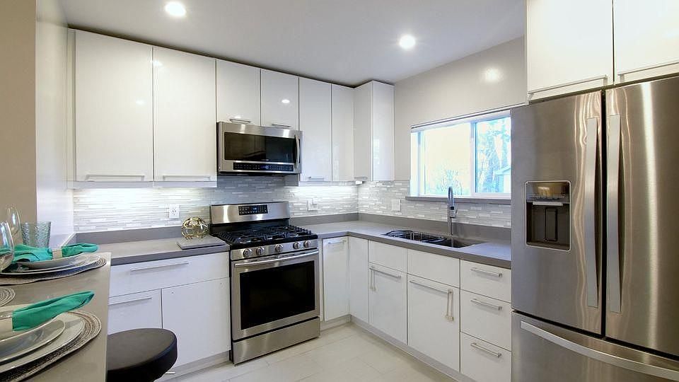 1st image of 535 Pine St