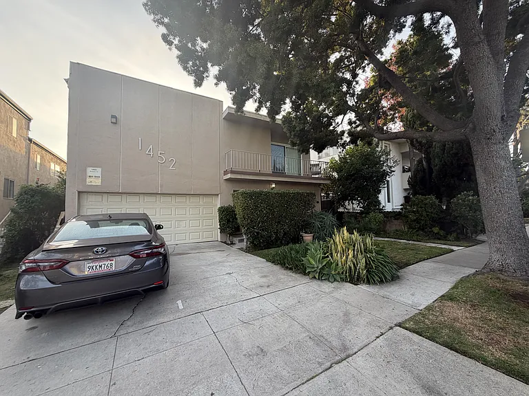1452 Berkeley St #1 — Photo 30