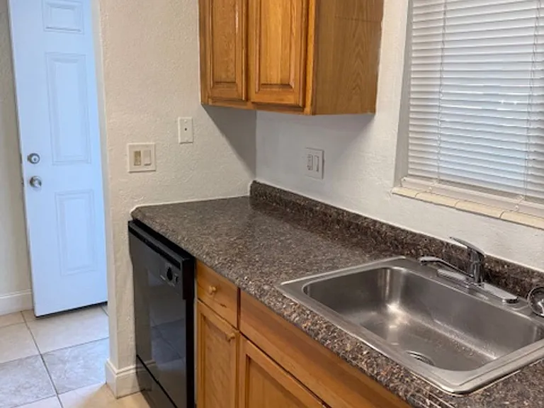 900 S Peninsula Dr #113 — Photo 17