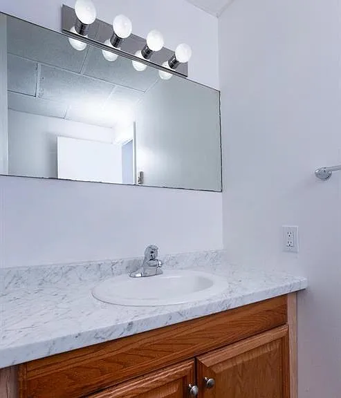 519 W Main St #521 — Photo 12