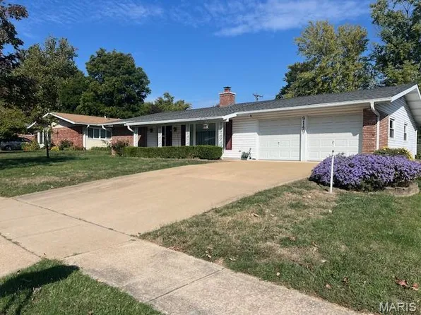 9149 Garber Rd, Saint Louis, MO 63126