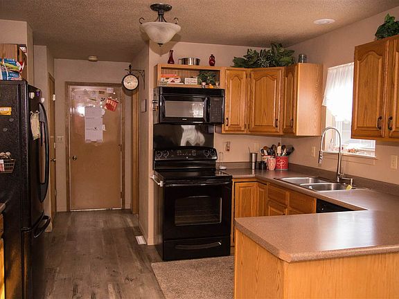 3rd image of 111 McDermott Ct