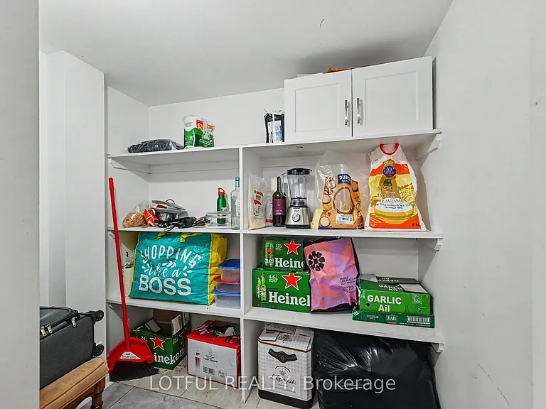 2427 Chasseur Ave #3 — Photo 10