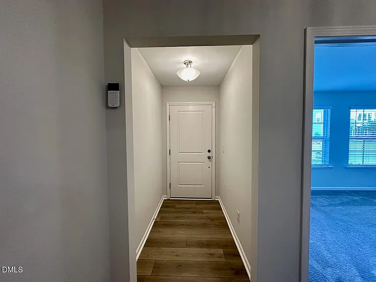 653 Grand Central Sta — Photo 2
