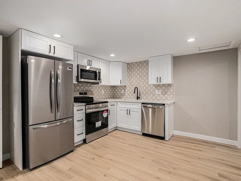 6665 Knox Ct — Photo 5