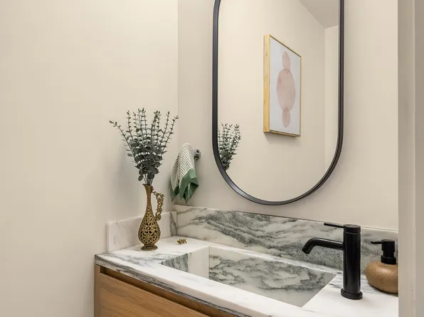 591 Tenth Street image 10 of 26