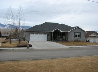 712 Monroe St, Salmon, ID 83467