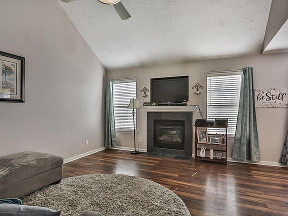 5th image of 38 Northcountry Dr