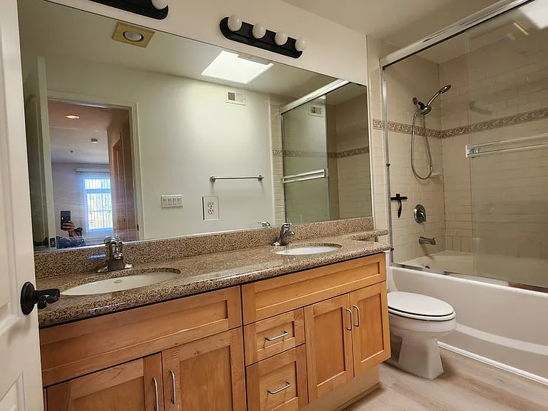 4735 Gloria Ave #5 — Photo 14