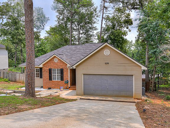 2nd image of 1019 Durban Drive