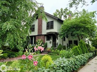 1333 Broad St, Grinnell, IA 50112
