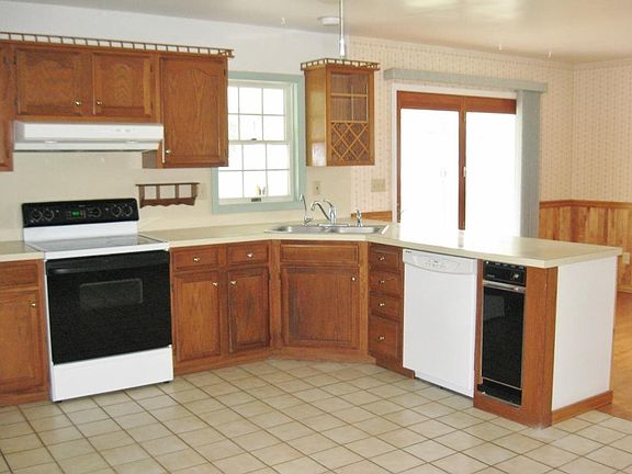 5th image of 5 Joslin Ave