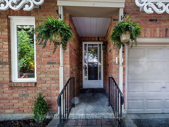 2nd image of 19 Adams Ct #19