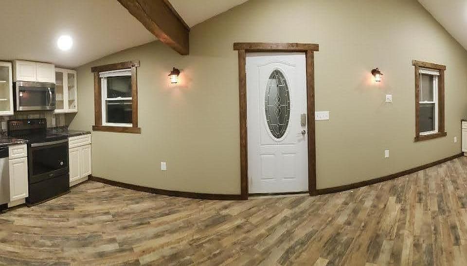 Log in to AHRN for complete photos.