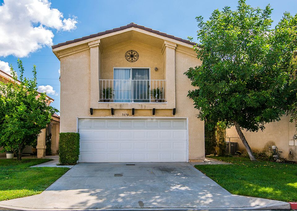 1st image of 3670 Summer Ln