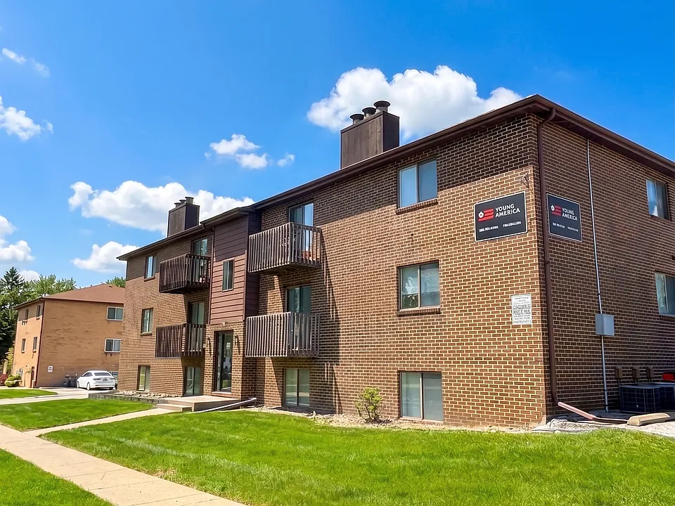 2408 Rainbow Ave