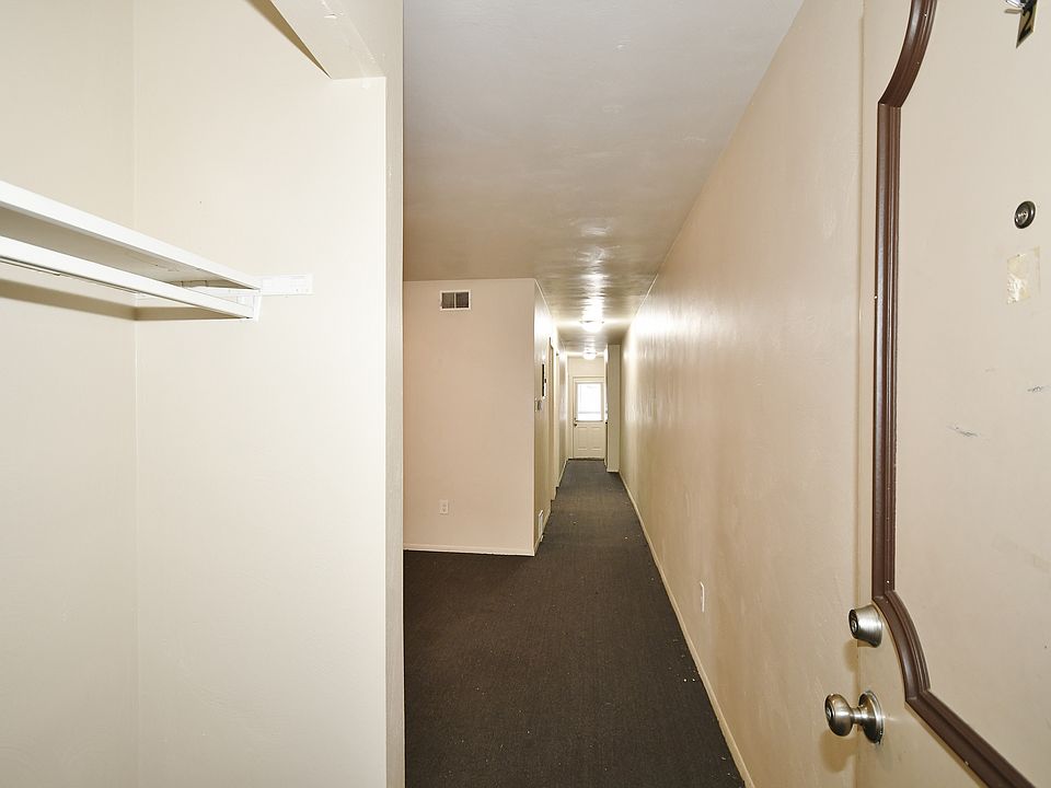 2nd image of 325 Ella St APT 2