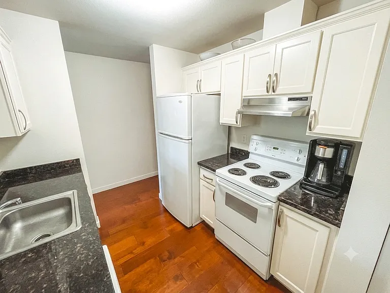3043 14th Ave W #C — Photo 11