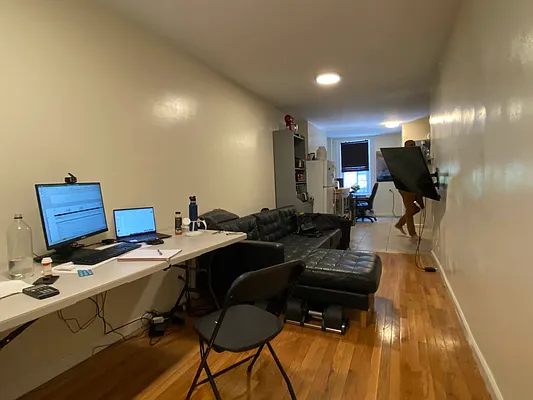 Rented by Urban Real Estate Property Group Inc | media 8