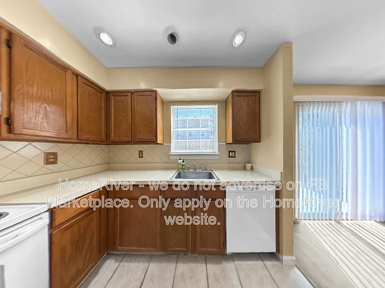 3629 McDowell Ct — Photo 8