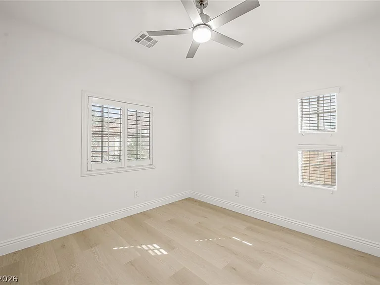 1087 Luna Eclipse Ln #2 — Photo 33