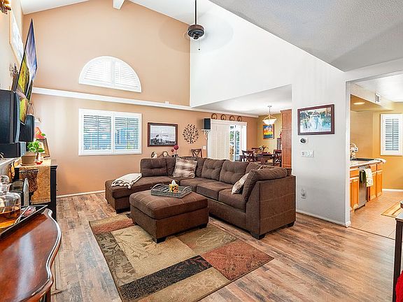 4th image of 3844 Syracuse Ave