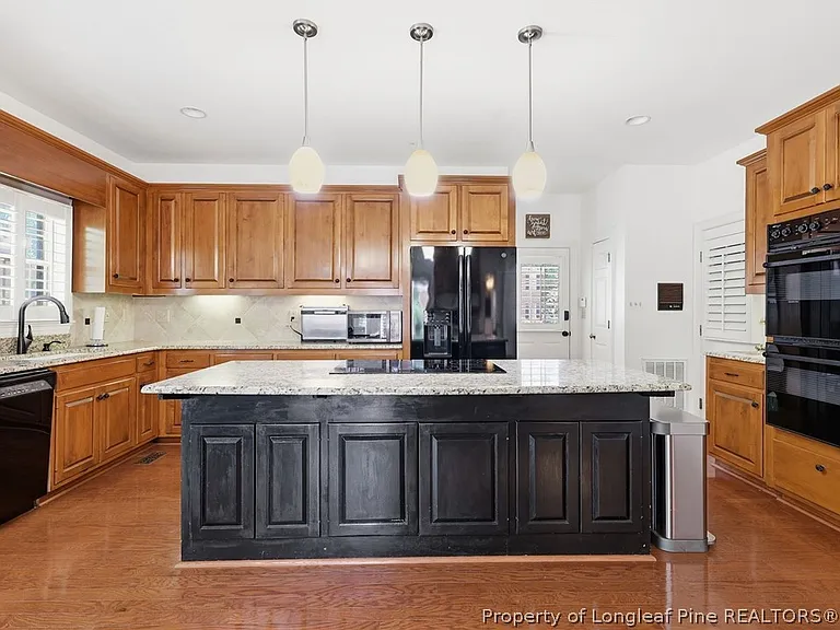 3525 Prestwick Dr — Photo 7