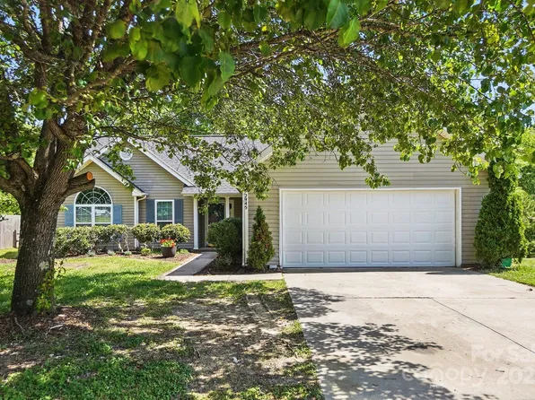 2945 Christian Scott Ln, Charlotte, NC 28214