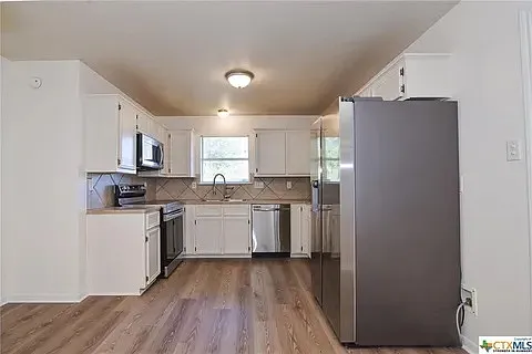 3 bed, 1200 sqft, $1,375 — Photo 3