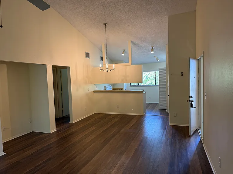 5182 Harpers Croft St #24 — Photo 8