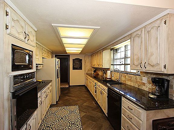 4th image of 12724 W 65th St S